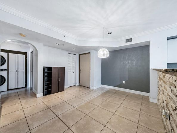 4856 N State Road 7 104, Pompano Beach FL 33073