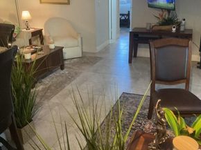 100 SE 6th Ave 206, Pompano Beach FL 33060