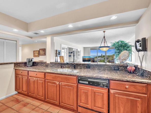 1147 Hillsboro Mile 802, Hillsboro Beach FL 33062