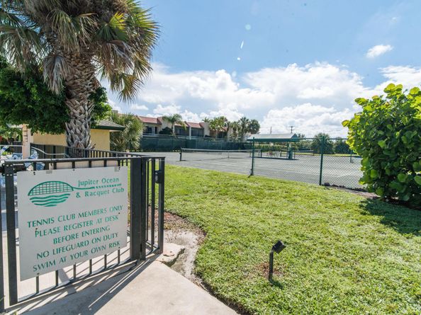 1605 S Us Highway 1 3f, Jupiter FL 33477