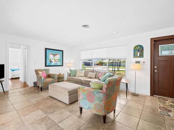 261 SW 18th Ct, Pompano Beach FL 33060