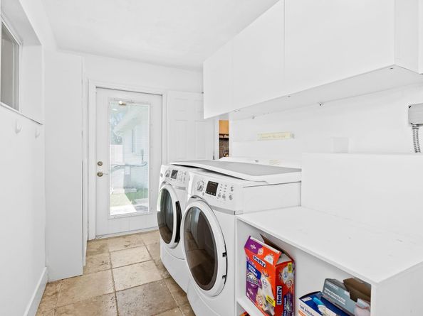 261 SW 18th Ct, Pompano Beach FL 33060