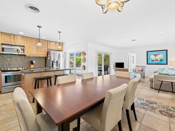 261 SW 18th Ct, Pompano Beach FL 33060