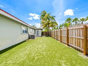 261 SW 18th Ct, Pompano Beach FL 33060