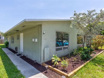 1530 SW 21st St