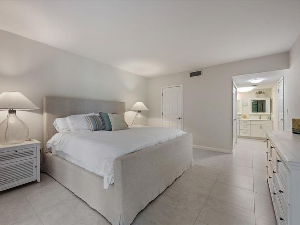 13334 Polo Club Road 228, Wellington FL 33414
