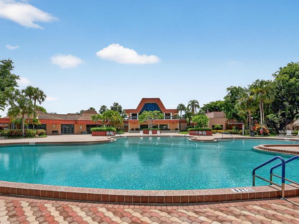 3170 Holiday Springs Blvd 205, Pompano Beach FL 33063