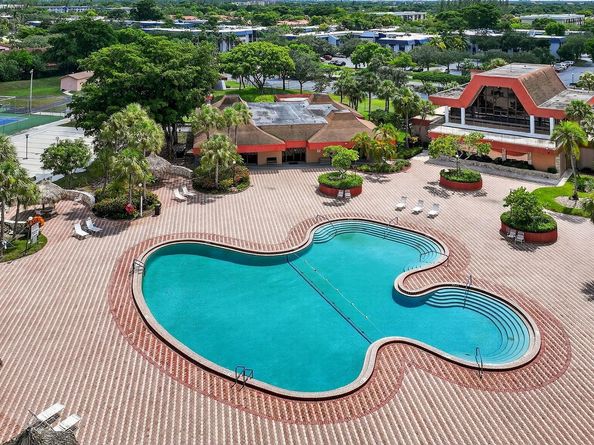 3170 Holiday Springs Blvd 205, Pompano Beach FL 33063