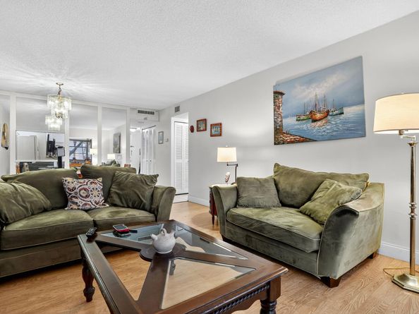 3170 Holiday Springs Blvd 205, Pompano Beach FL 33063