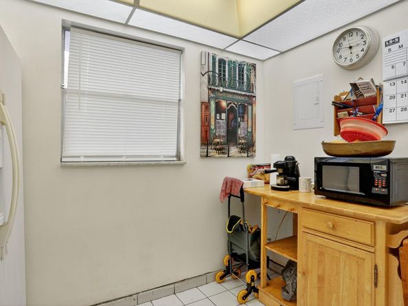 3170 Holiday Springs Blvd 205, Pompano Beach FL 33063