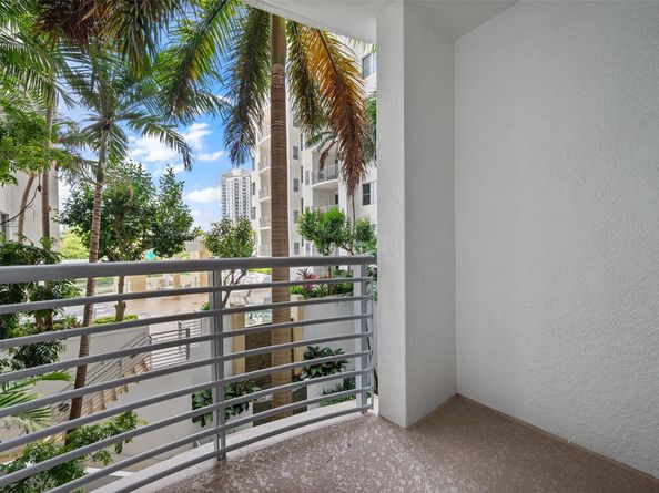 1830 Radius Dr 318, Hollywood FL 33020