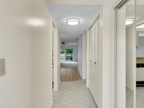 2905 SW 22nd Ave 202, Delray Beach FL 33445