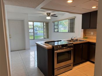 8031 Lagos De Campo Blvd