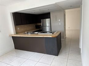 8031 Lagos De Campo Blvd L3, Tamarac FL 33321