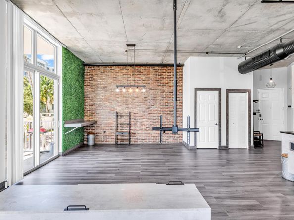2100 Van Buren Street 203, Hollywood FL 33020