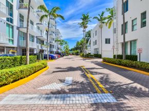 2100 Van Buren Street 203, Hollywood FL 33020