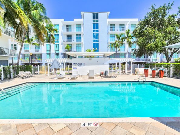 2100 Van Buren Street 203, Hollywood FL 33020
