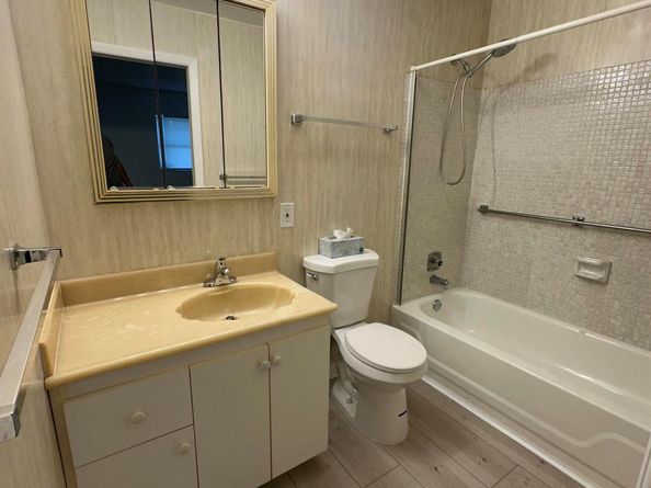 5775 W Fernley Drive W 112, West Palm Beach FL 33415