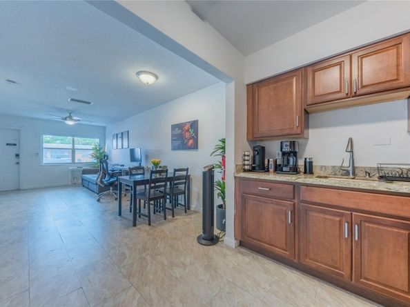 210 -216 NE 40th St, Oakland Park FL 33334