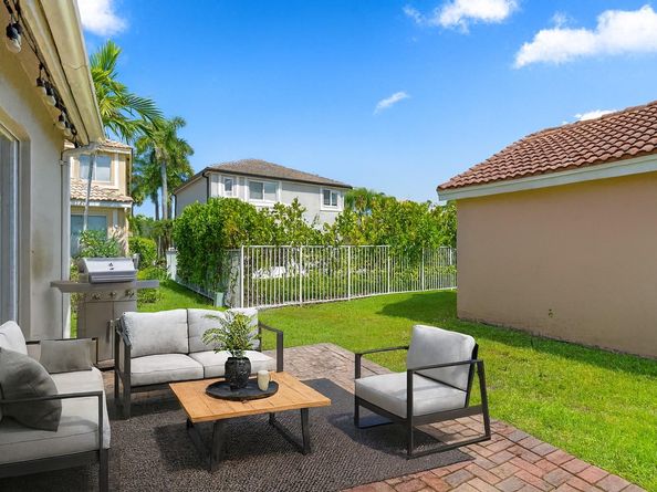 1425 Majesty Ter, Weston FL 33327