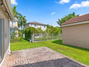 1425 Majesty Ter, Weston FL 33327