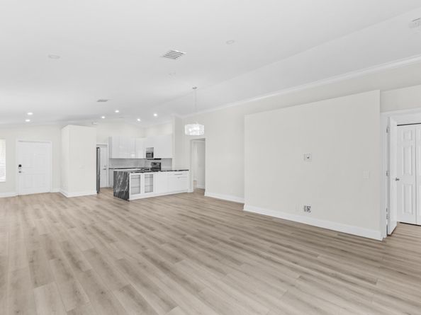 1425 Majesty Ter, Weston FL 33327