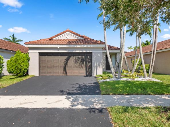 1425 Majesty Ter, Weston FL 33327