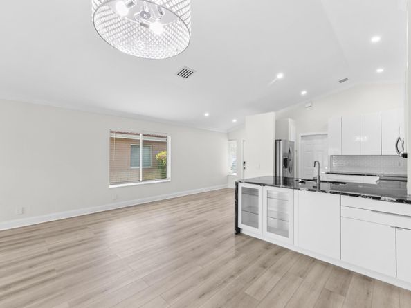 1425 Majesty Ter, Weston FL 33327