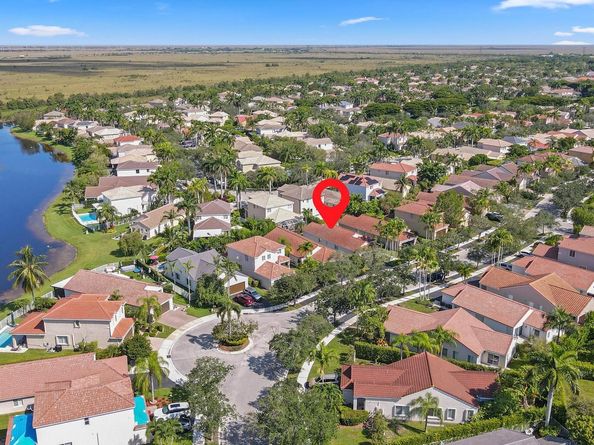 1425 Majesty Ter, Weston FL 33327