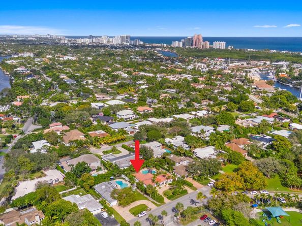 2317 NE 12th St, Fort Lauderdale FL 33304