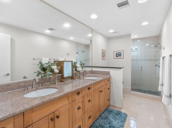 2317 NE 12th St, Fort Lauderdale FL 33304
