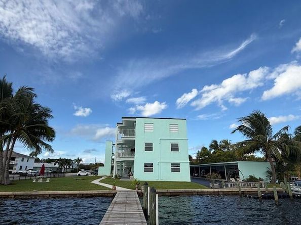 219 Lakeview 102 Avenue 102, Lantana FL 33462