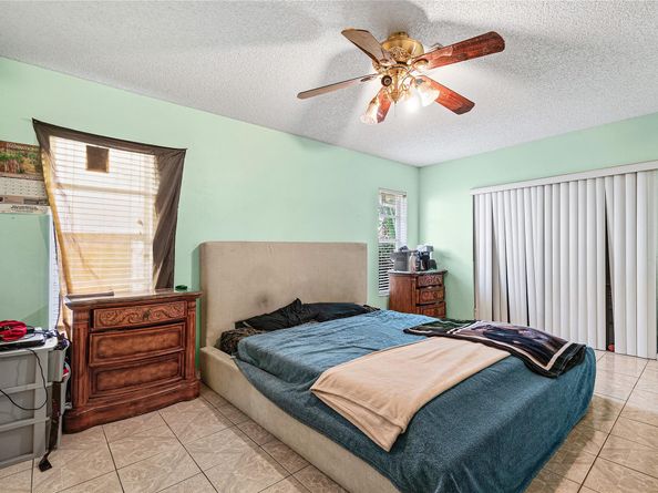 7517 W Country Club Blvd, Boca Raton FL 33487