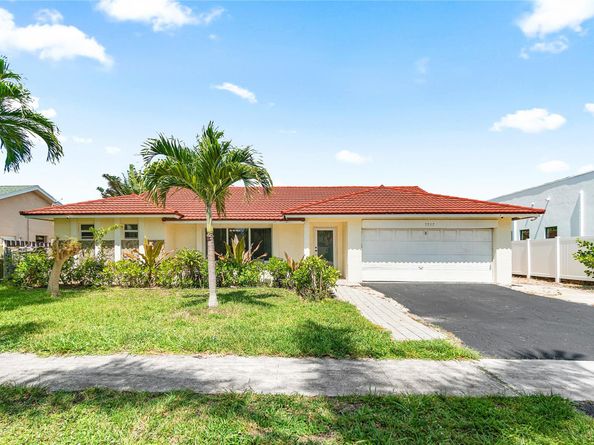 7517 W Country Club Blvd, Boca Raton FL 33487