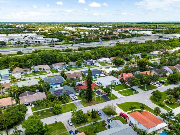 7517 W Country Club Blvd, Boca Raton FL 33487