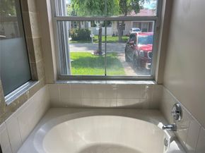 5374 SW 33rd Ave, Fort Lauderdale FL 33312