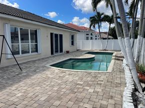 5374 SW 33rd Ave, Fort Lauderdale FL 33312