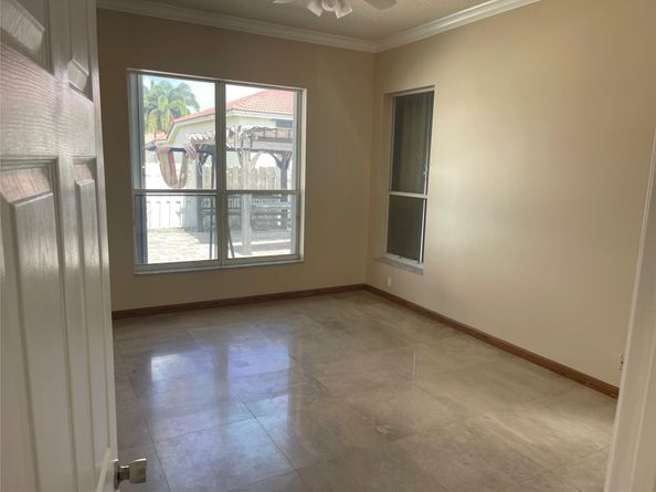 5374 SW 33rd Ave, Fort Lauderdale FL 33312