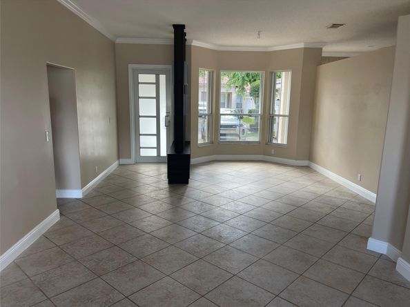 5374 SW 33rd Ave, Fort Lauderdale FL 33312