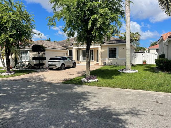 5374 SW 33rd Ave, Fort Lauderdale FL 33312