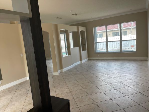 5374 SW 33rd Ave, Fort Lauderdale FL 33312