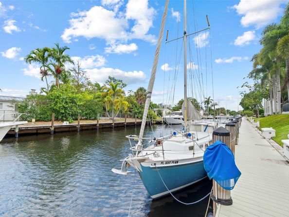 1201 River Reach Dr 307, Fort Lauderdale FL 33315