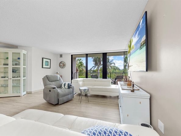 1201 River Reach Dr 307, Fort Lauderdale FL 33315