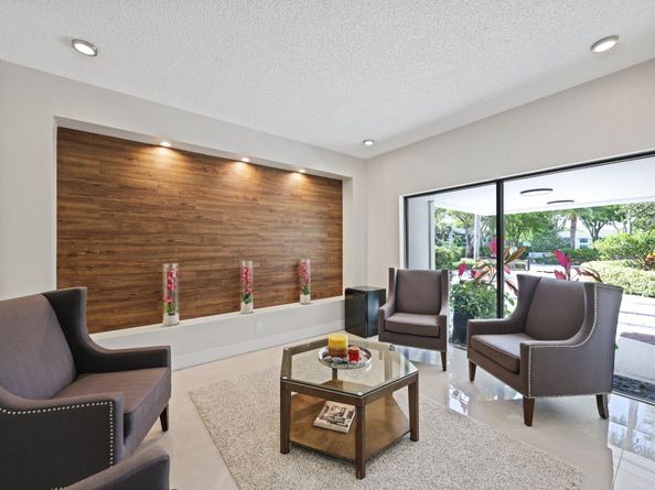 6845 Willow Wood Drive 3062, Boca Raton FL 33434