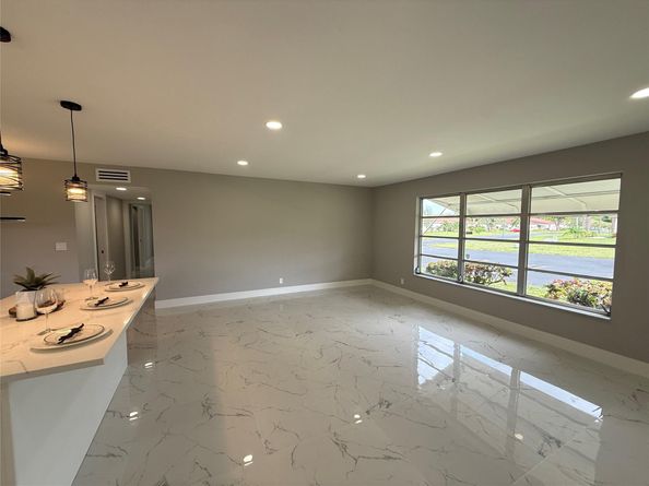 4935 NW 2nd St D, Delray Beach FL 33445