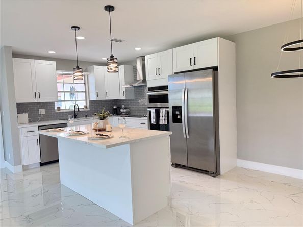 4935 NW 2nd St D, Delray Beach FL 33445