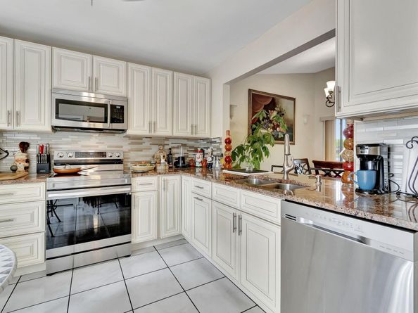 5531 Parkwalk Circle E, Boynton Beach FL 33472