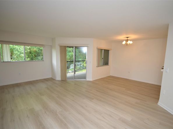 801 SW 138th Ave 402E, Pembroke Pines FL 33027