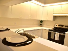 801 SW 138th Ave 402E, Pembroke Pines FL 33027