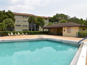 801 SW 138th Ave 402E, Pembroke Pines FL 33027